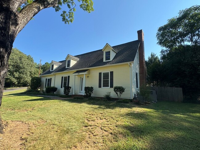 207 Edgemont Ave