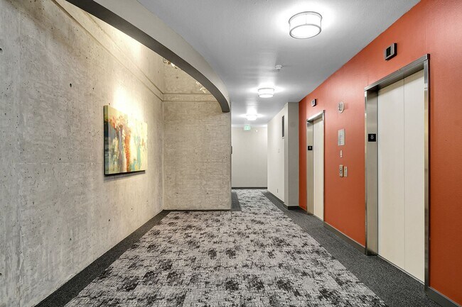 Photo - 0bd/1ba Bellevue Condo Unidad 801