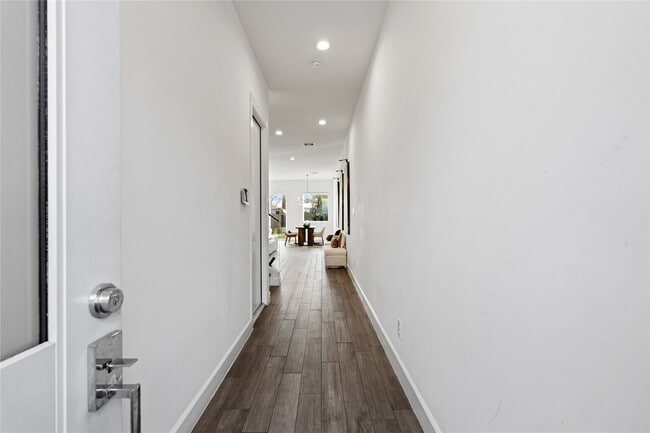 Photo - 6819 Rocinante Ln