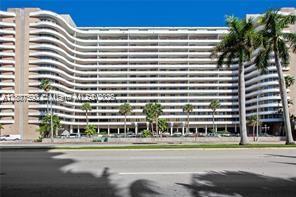 Photo - 5555 Collins Ave Unit 14U