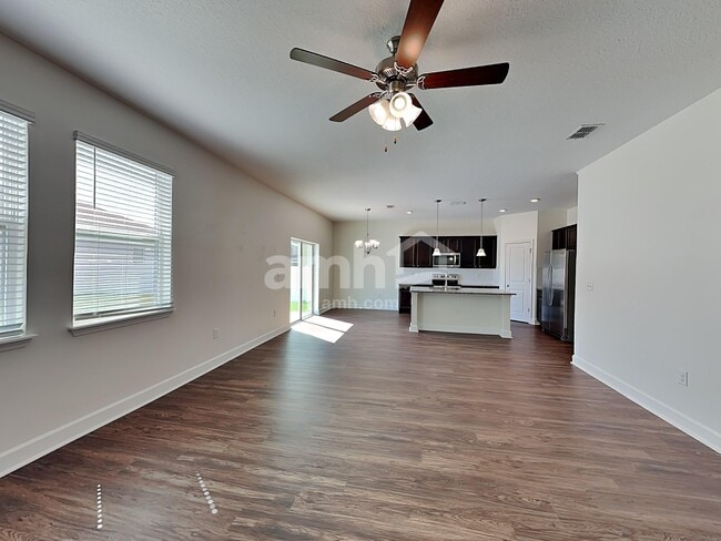 Photo - 4540 Reisswood Loop