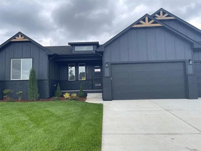 Building Photo - Single family home in Goddard Kansas. This...