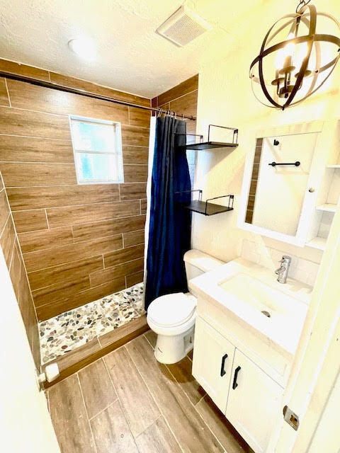 Photo - New renovated and move in ready. Roosevelt...