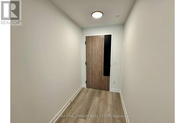 Photo - 1007 The Queensway Unité 814