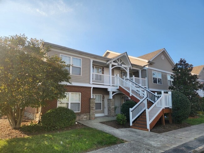 Photo - Beautiful 2 bedroom 2 full bath condo clos... Unit 1