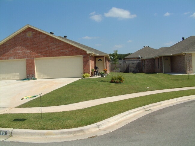 Building Photo - TERRY942 Unit 942 Terry Rental