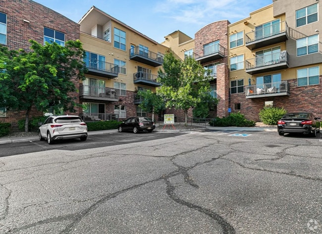 Building Photo - 9059 E Panorama Cir Unit B318 Rental