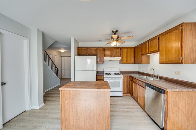 Photo - 1111 Brunswick Ln