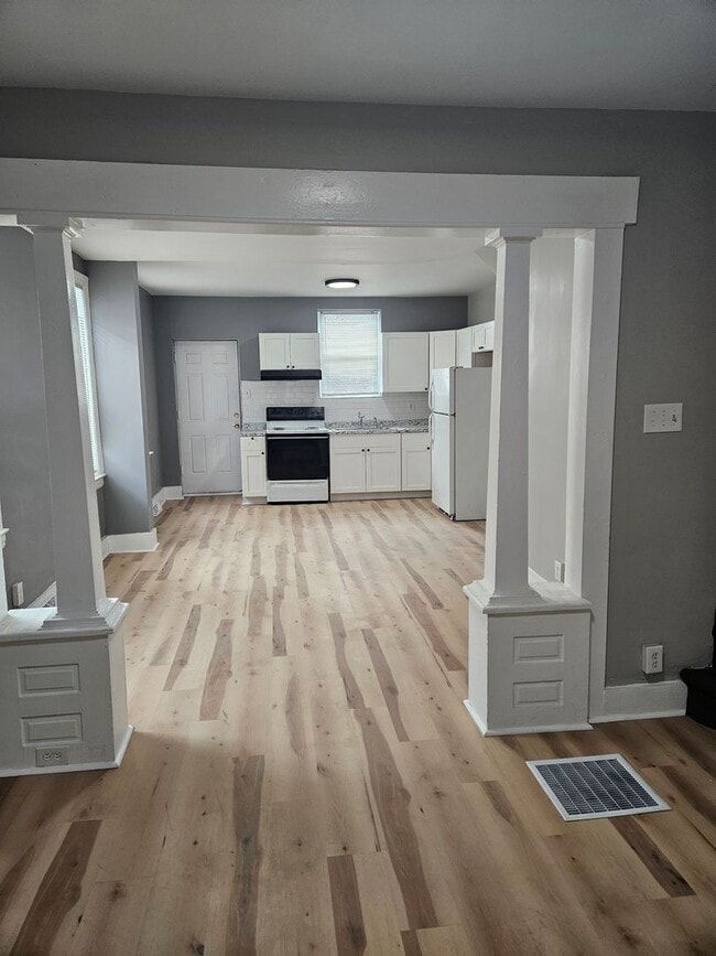 Photo - Charming row home in Chester, voucher holders welcome!