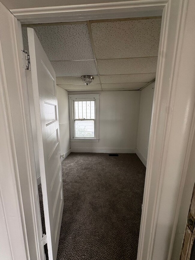 Photo - 2075 N Woodford St