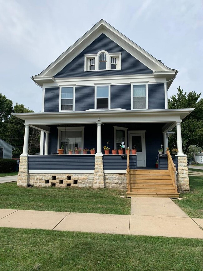 Photo - 355 W New York St Unit 3