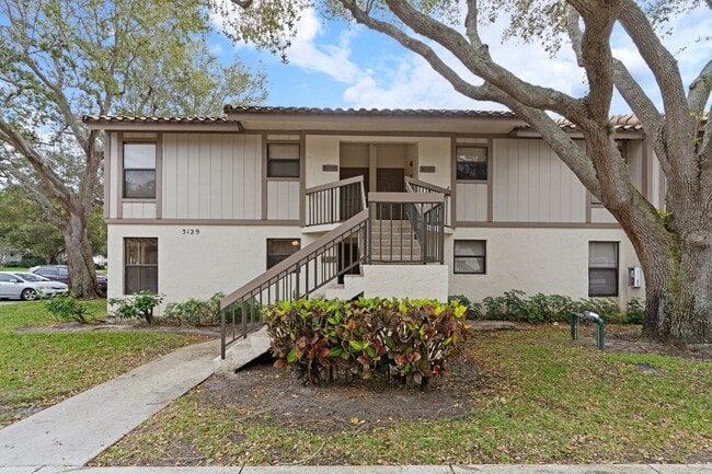 Building Photo - 3129 Millwood Terrace Unit 1380