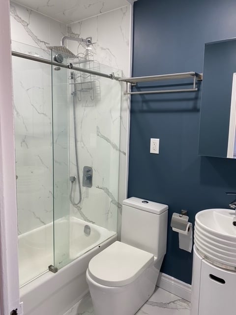 Photo - Beautiful 1 Bedroom, Balcony with Lake View and Full Marble Bathroom Unit 46