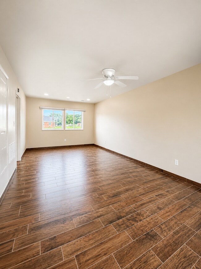 113 Whitney Ave NE