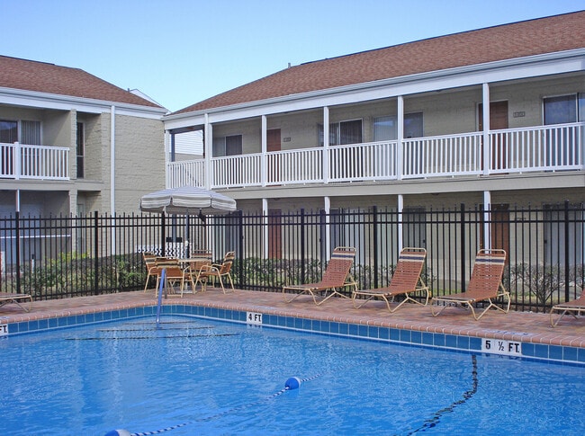 Swimming Pool - Grande Bay