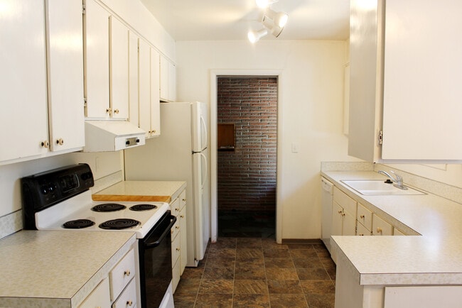 Photo - 1015 NE Duncan Ln