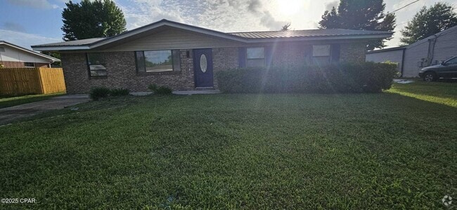 Building Photo - 137 Santee Dr Rental
