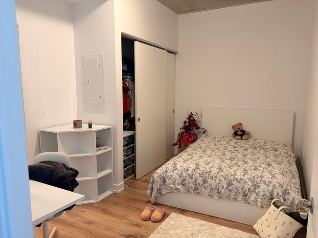 Building Photo - 333 University Av Unit 426B