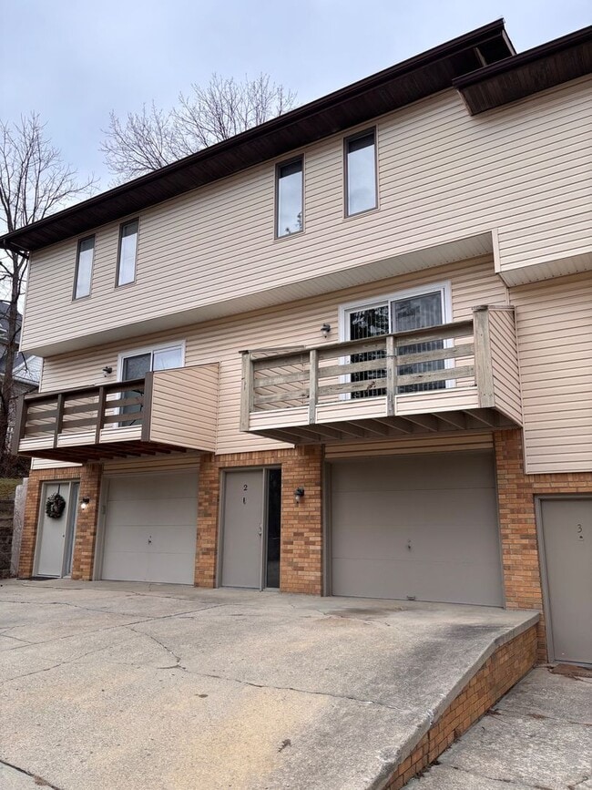 Photo - Near Medical Center - 2 Bedroom, 1.5 Bath Townhouse - Available Now!