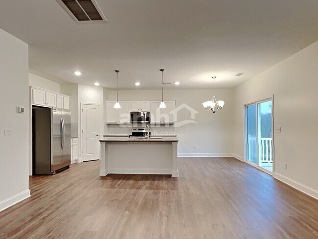 Photo - 130 Alaina Ct