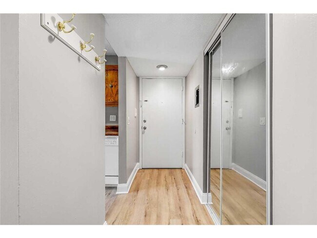 Photo - 831 Old Settlers Trail Unit 3