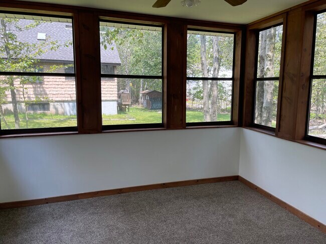 Photo - 2141 Rosemont Dr