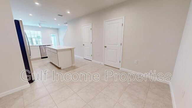 Photo - 14163 Crimson Ave