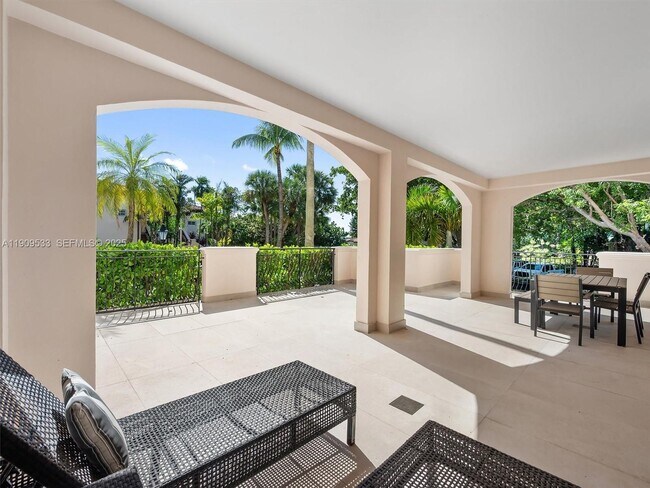 19116 Fisher Island Dr Unit 19116
