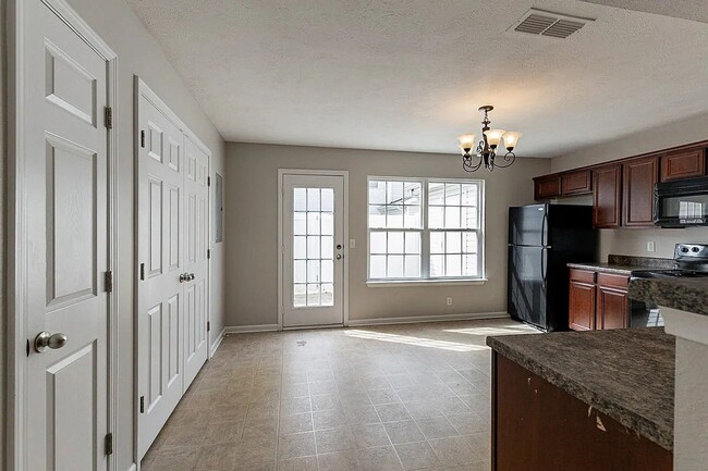 3754 Chippewa Pl