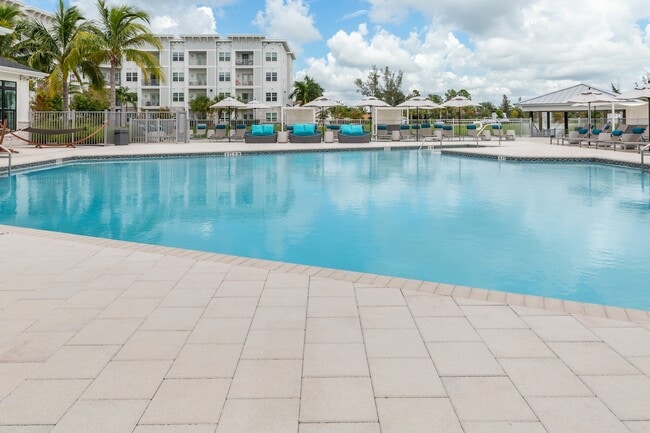 Photo - Oasis at Surfside