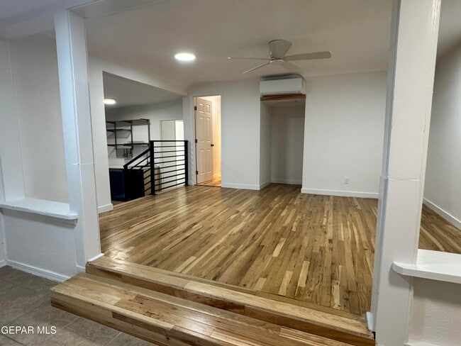 Photo - 6209 Airport Rd