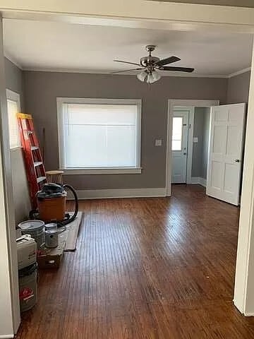 Photo - 325 N 7th St
