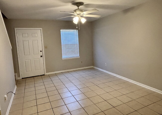 Photo - 696 Tyner St Unit 31