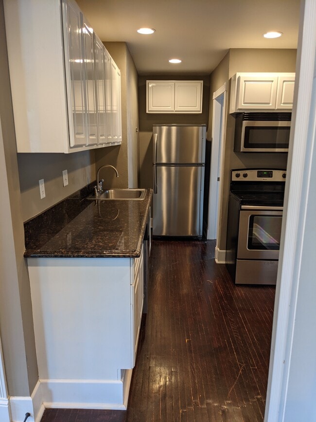 Granite and stainless - 481 Warwick St Unit 1