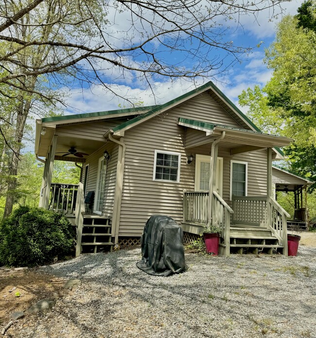 Photo - 397 Barefoot Landing Dr House