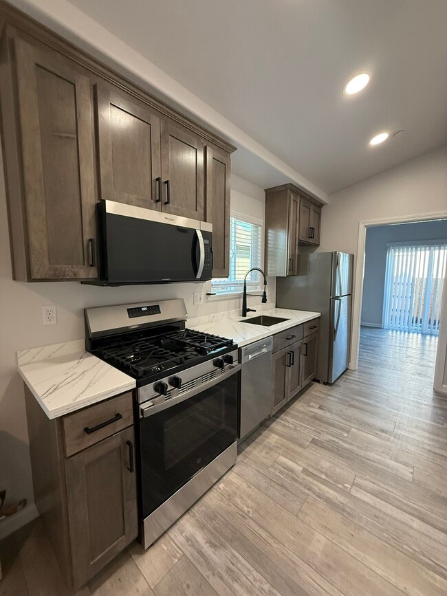 Photo - 1660 Ascent Pl