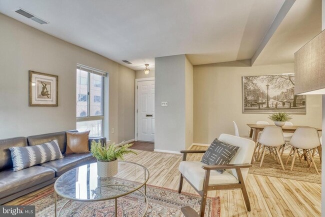 Photo - 536 S Charles St Unit R77