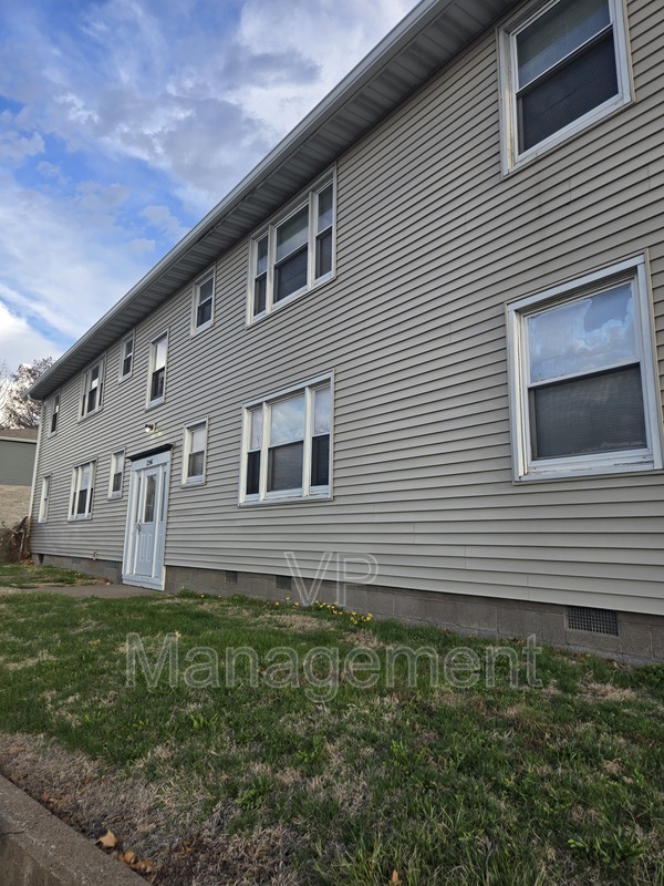 Building Photo - 418 23rd St Unit 4 Rental