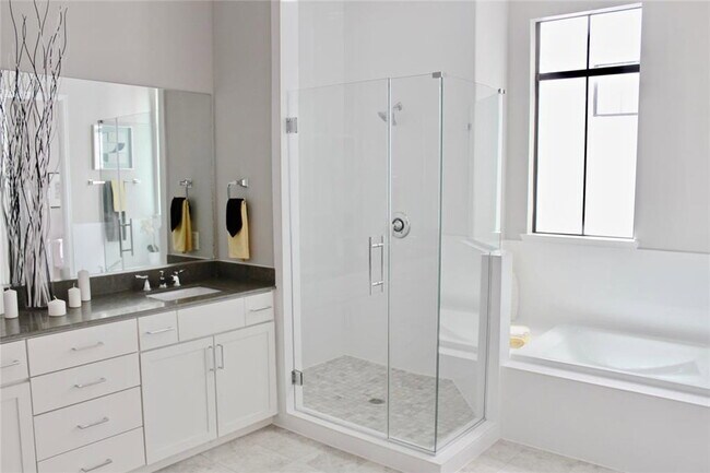 Photo - 2512 Morgan St