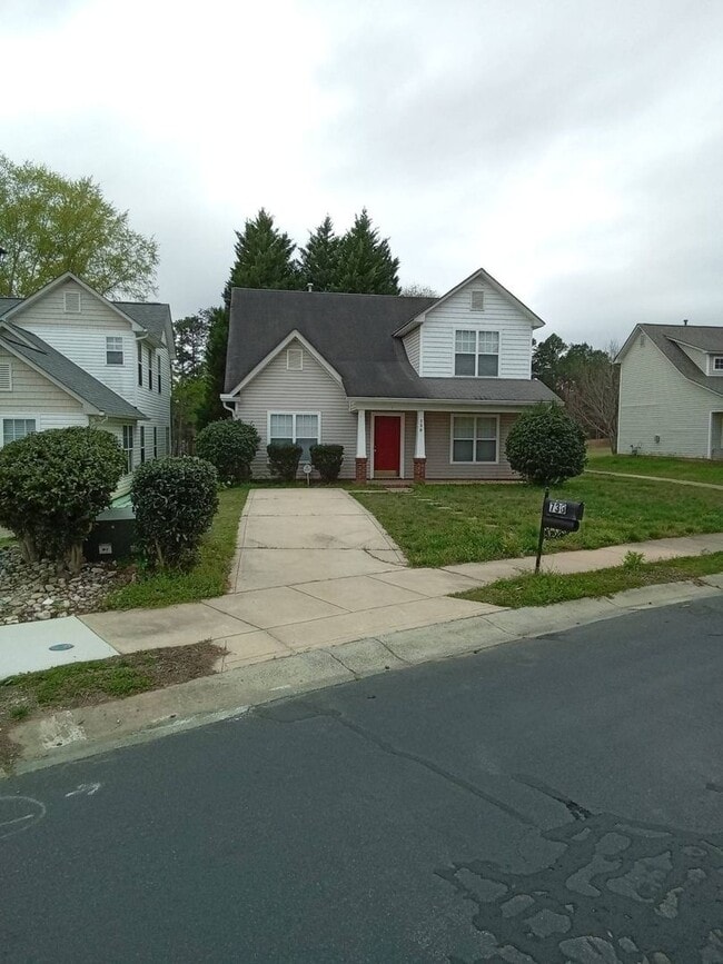 Photo - Great Home Close To Historical Downtown Matthews!
