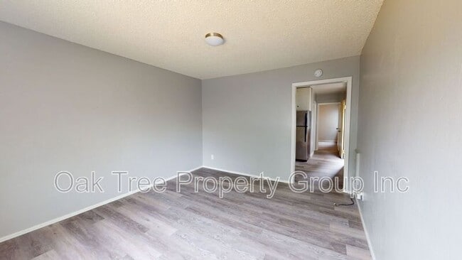 Photo - 1648 Russell St