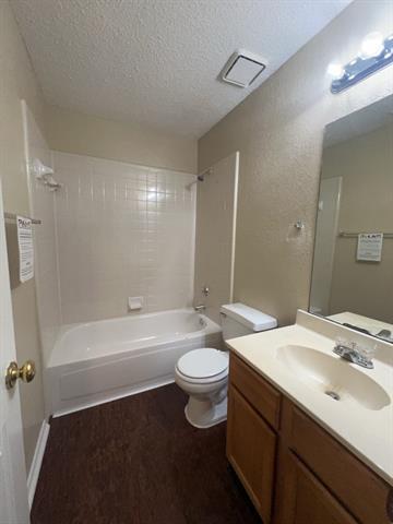 Photo - 2213 Creek Royal Dr
