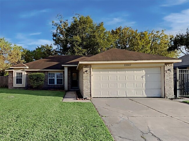 Photo - 13307 Montaigne Dr Casa