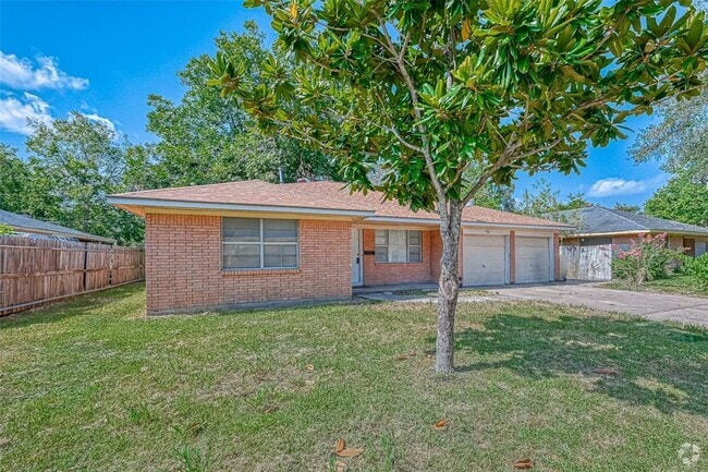 Building Photo - 718 Hohl St Rental