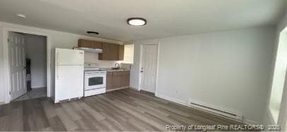 Photo - 2212 Murchison Rd