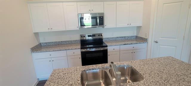 Photo - 14115 Donahue St