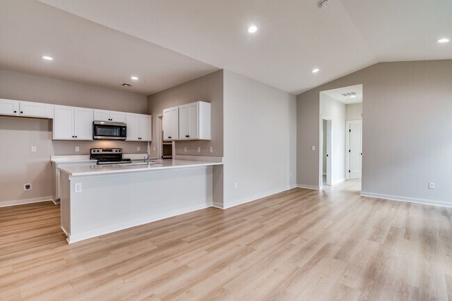 Photo - Cypress Glenn Kingston