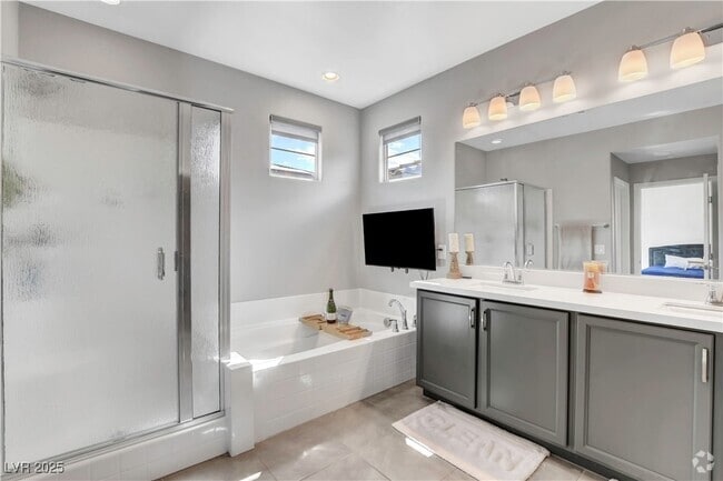 Building Photo - 15 Santo Mio Ct Rental