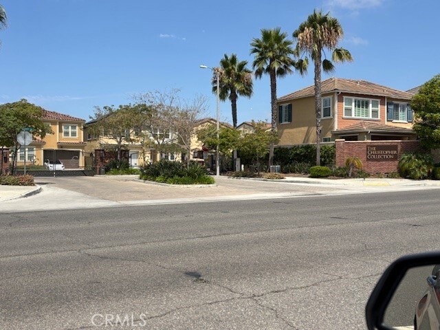 Building Photo - 14806 Apricot Ln Rental