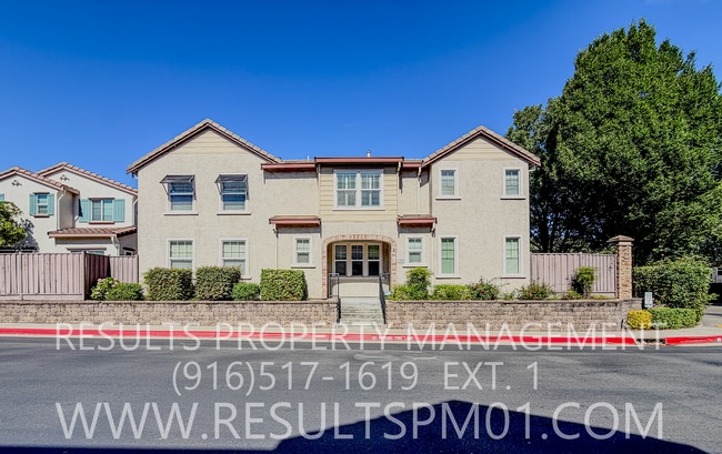 Building Photo - Upgraded 3 Bed 2 Bath PLUS Bonus Room